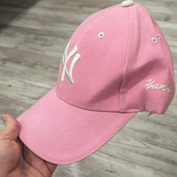 New York Yankees 
Choice
in Sports Fan Baseball Caps - Picture 2 of 6